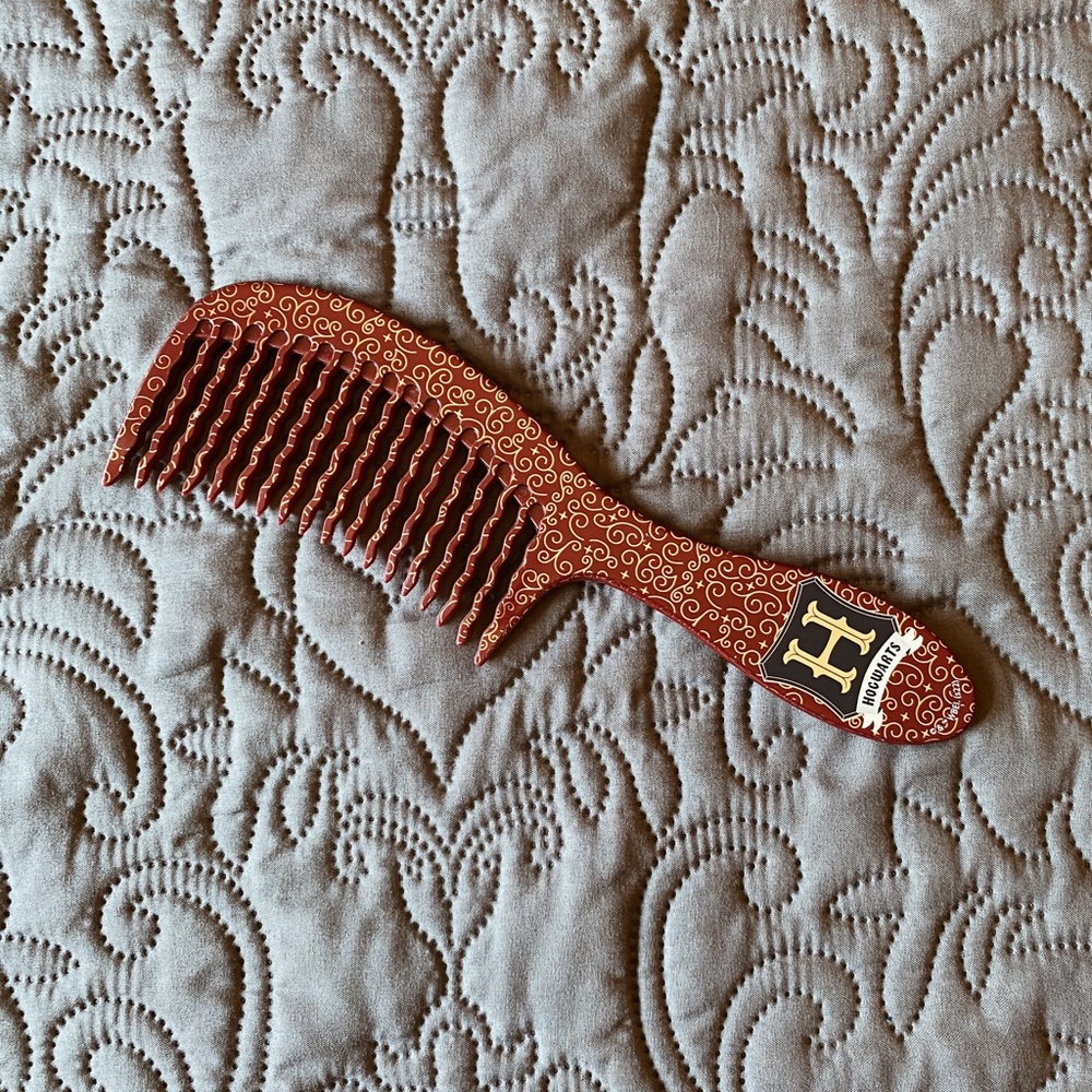 New Harry Potter “Wet” Detangling Comb